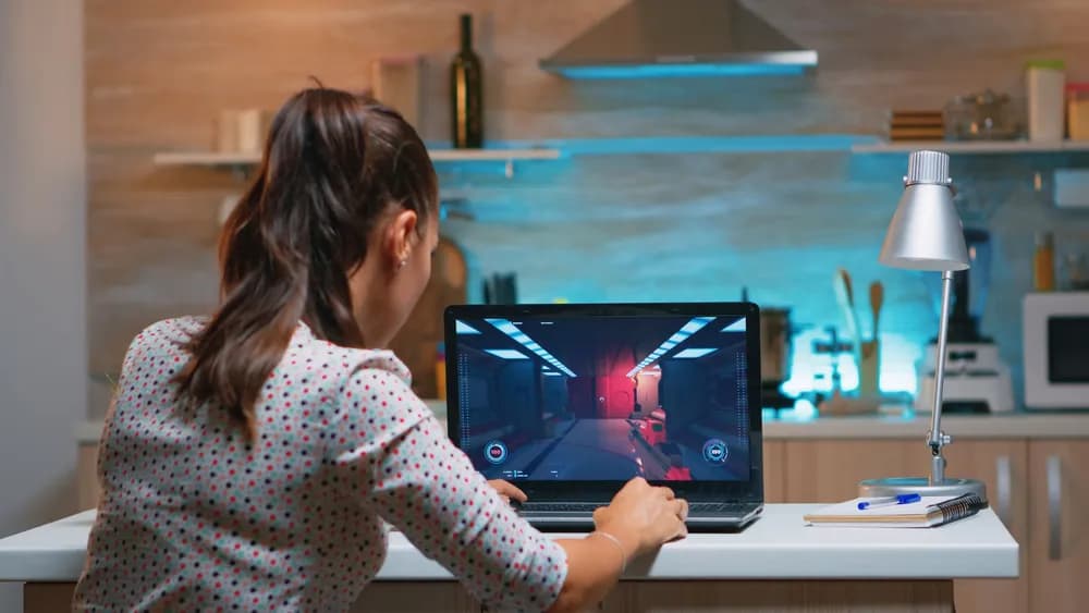 Czym się różni laptop gamingowy od zwykłego? Poznaj kluczowe różnice